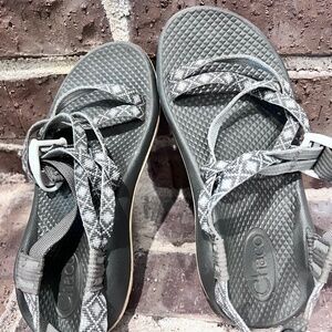 Chaco size 3 grey and white